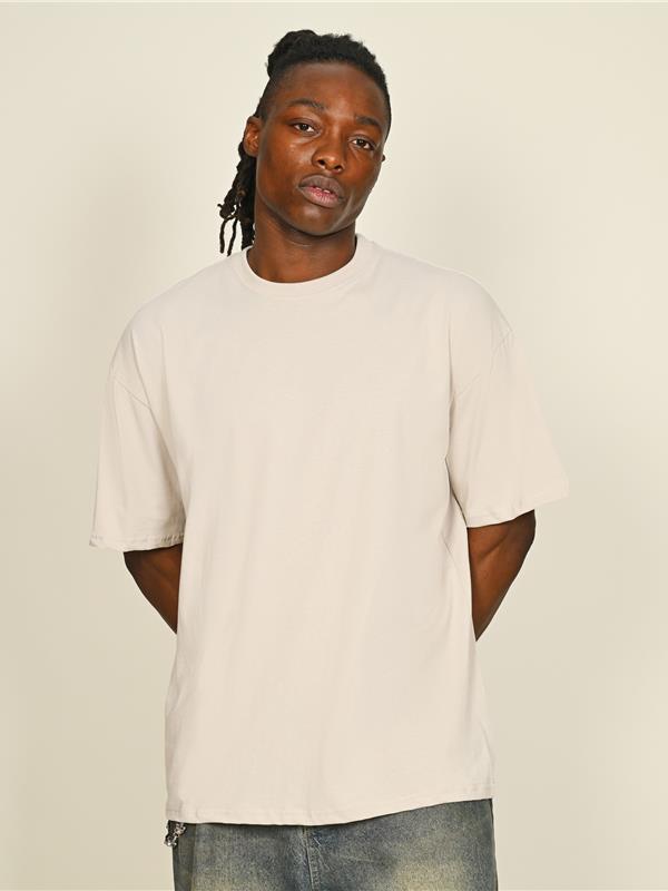 Model wearing the CRBT300 oversized T-shirt