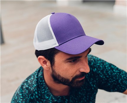 Caps