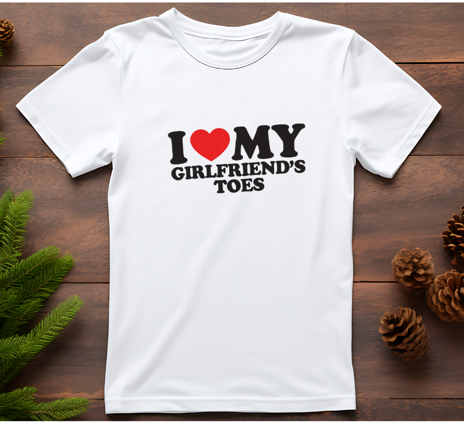 I ❤️ My Girlfriend’s Toes – Funny Valentine’s Day Couple T-Shirt